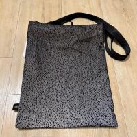 SUBU DOTS+H GRAINY BLACK